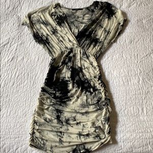 Deep V black/white tie-dye t-shirt dress. Size M